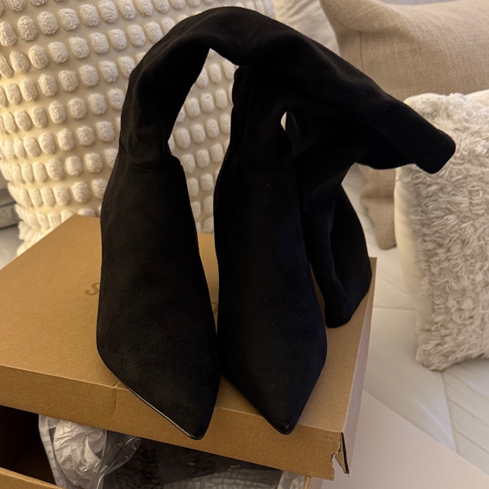 Steve Madden Kitten Heel Black Boots